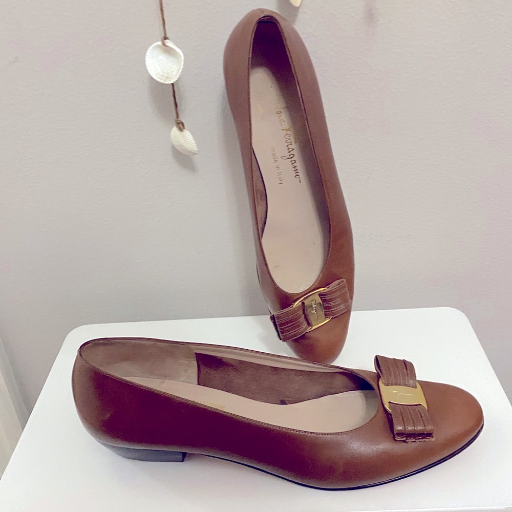 Vintage Salvatore Ferragamo Leather Ballet Bow Flats